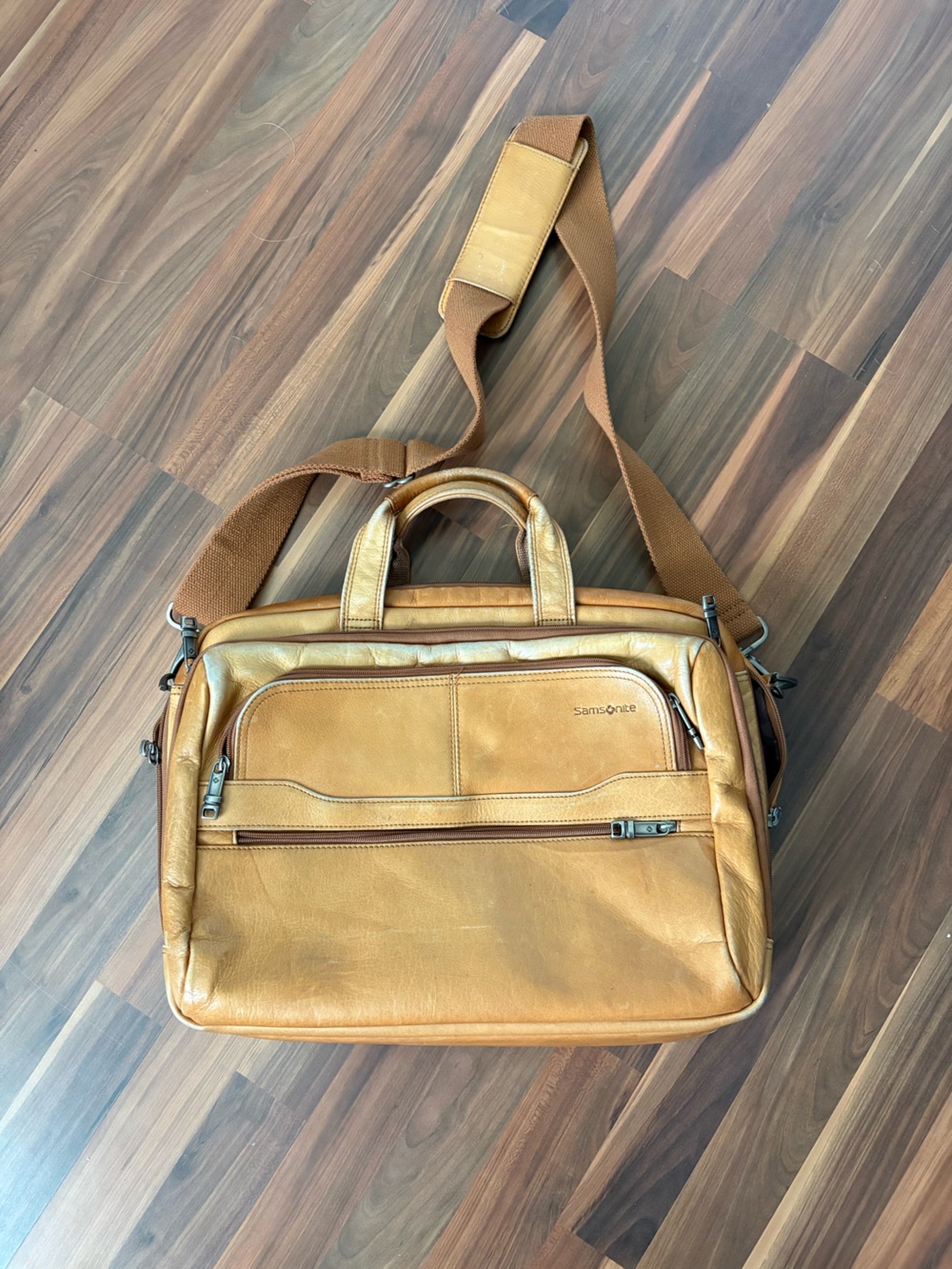 Samsonite Cognac Leather Laptop Messenger Bag